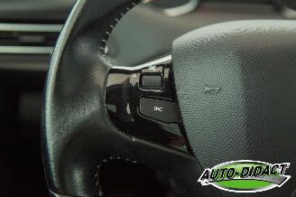 Peugeot 308 1.2 PureTech Navi Clima Pano Blue Lease Premium picture 17