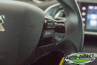 Peugeot 308 1.2 PureTech Navi Clima Pano Blue Lease Premium picture 18