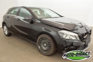 Mercedes A-klasse A180 Automaat Navi Clima picture 2