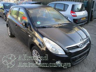 Hyundai I-20 i20 Hatchback 1.2i 16V (G4LA) [57kW]  (09-2008/12-2012) picture 2