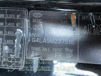 Hyundai I-20 i20 Hatchback 1.2i 16V (G4LA) [57kW]  (09-2008/12-2012) picture 11
