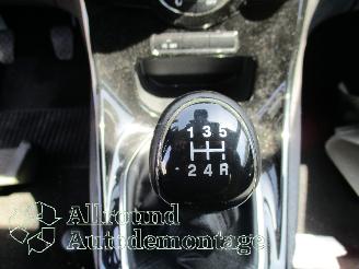 Ford Fiesta Fiesta 6 (JA8) Hatchback 1.0 EcoBoost 12V 100 (SFJA(Euro 5)) [74kW]  (=
01-2013/06-2017) picture 10