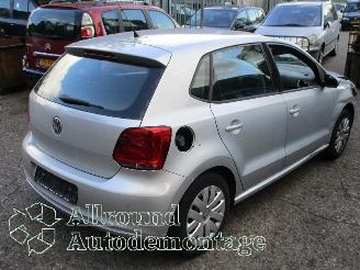 Volkswagen Polo Polo V (6R) Hatchback 1.2 12V BlueMotion Technology (CGPA(Euro 5)) [51=
kW]  (06-2009/05-2014) picture 3