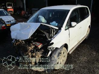 Démontage voiture Volkswagen Touran Touran (1T3) MPV 2.0 TDI 16V 140 (CFHC) [103kW]  (05-2010/05-2015) 2015