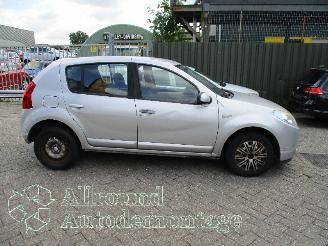 Dacia Sandero Sandero I (BS) Hatchback 1.6 (K7M-710) [64kW]  (06-2008/12-2012) picture 7