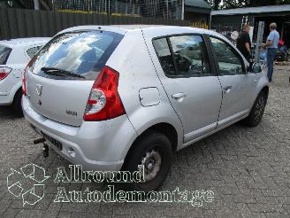Dacia Sandero Sandero I (BS) Hatchback 1.6 (K7M-710) [64kW]  (06-2008/12-2012) picture 3