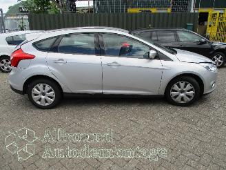 Ford Focus Focus 3 Hatchback 1.6 Ti-VCT 16V 105 (IQDB(Euro 5)) [77kW]  (07-2010/0=
5-2018) picture 8