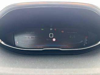 Peugeot 3008 2.0 BlueHDi 180 EAT8 GT / Panorama picture 18