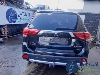 Uttjänta bilar auto Mitsubishi Outlander Outlander (GF/GG), SUV, 2012 / 2022 2.0 16V 4x2 2015/10