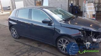 Peugeot 308 308 (L3/L8/LB/LH/LP), Hatchback 5-drs, 2013 / 2021 1.6 BlueHDi 120 picture 4