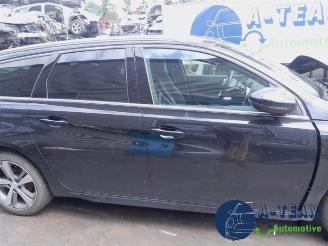 Peugeot 308 308 SW (L4/L9/LC/LJ/LR), Combi 5-drs, 2014 / 2021 1.2 12V e-THP PureTech 130 picture 9