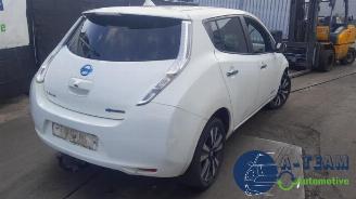 Nissan Leaf Leaf (ZE0), Hatchback, 2010 / 2017 Leaf picture 13