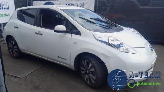 Nissan Leaf Leaf (ZE0), Hatchback, 2010 / 2017 Leaf picture 7