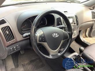 Hyundai I-30 i30 (FD), Hatchback, 2007 / 2011 1.6 CVVT 16V picture 14