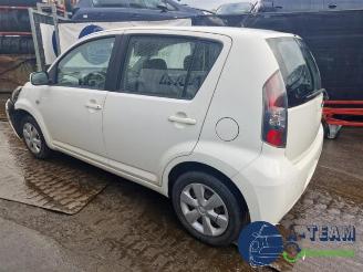 Daihatsu Sirion Sirion 2 (M3), Hatchback, 2005 1.0 12V DVVT picture 4