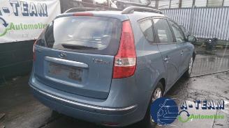 Hyundai I-30 i30 Crosswagon (WWH), Combi, 2007 / 2012 1.6 CVVT 16V picture 14