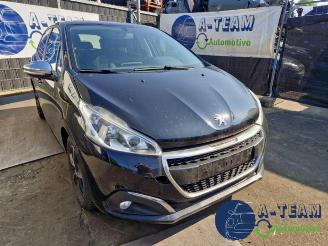 Uttjänta bilar auto Peugeot 208 208 I (CA/CC/CK/CL), Hatchback, 2012 / 2019 1.2 Vti 12V PureTech 82 2015/12