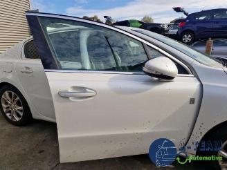 Peugeot 508 508 (8D), Sedan, 2010 / 2018 2.0 Hybrid4 16V picture 11