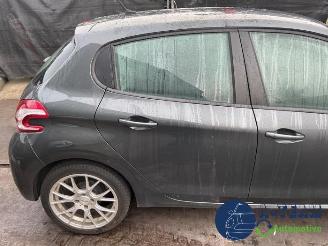 Peugeot 208 208 I (CA/CC/CK/CL), Hatchback, 2012 / 2019 1.2 Vti 12V PureTech 82 picture 12