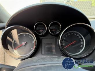 Opel Astra Astra J (PC6/PD6/PE6/PF6), Hatchback 5-drs, 2009 / 2015 1.7 CDTi 16V 110 picture 18