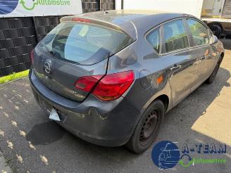Opel Astra Astra J (PC6/PD6/PE6/PF6), Hatchback 5-drs, 2009 / 2015 1.7 CDTi 16V 110 picture 8