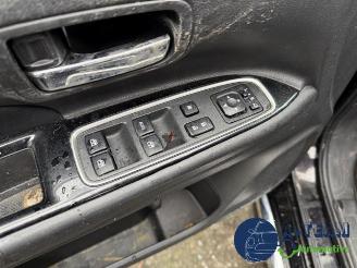 Mitsubishi Outlander Outlander (GF/GG), SUV, 2012 / 2022 2.0 16V PHEV 4x4 picture 19