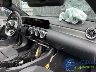 Mercedes Cla-klasse CLA (118.3), Sedan, 2019 1.3 CLA-200 Turbo 16V picture 16