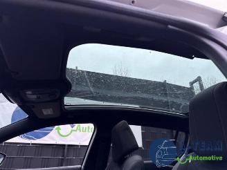 Peugeot 308 308 (L3/L8/LB/LH/LP), Hatchback 5-drs, 2013 / 2021 1.2 12V e-THP PureTech 130 picture 20