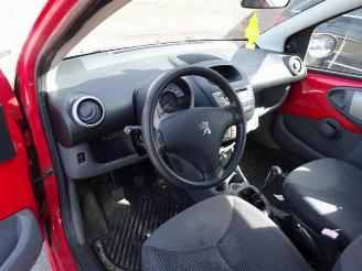 Peugeot 107 107, Hatchback, 2005 / 2014 1.0 12V picture 13