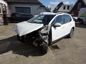 Vrakbiler auto Peugeot 2008 2008 (CU), MPV, 2013 / 2019 1.2 Vti 12V PureTech 82 2014/4