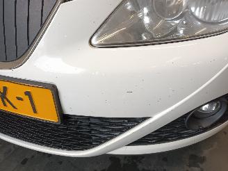 Seat Ibiza Ibiza IV (6J5) Hatchback 5-drs 1.2 TDI Ecomotive (CFWA) [55kW]  (06-20=
10/03-2012) picture 3