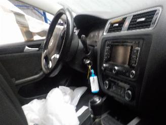 Volkswagen Jetta Jetta IV (162/16A) Sedan 1.6 TDI 16V (CAYC(Euro 5)) [77kW]  (04-2010/0=
7-2015) picture 5