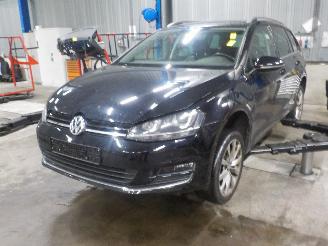 Auto da rottamare Volkswagen Golf Golf VII Variant (AUVV) Combi 1.6 TDI 16V (CLHA) [77kW]  (05-2013/12-2=
020) 2015