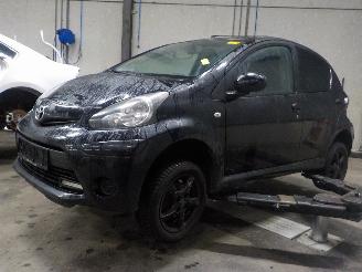 disassembly passenger cars Toyota Aygo Aygo (B10) Hatchback 1.0 12V VVT-i (1KR-FE) [50kW]  (07-2005/05-2014) 2013