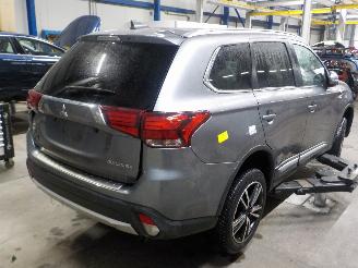 Mitsubishi Outlander Outlander (GF/GG) SUV 2.0 16V 4x2 (4J11) [110kW]  (08-2012/...) picture 3