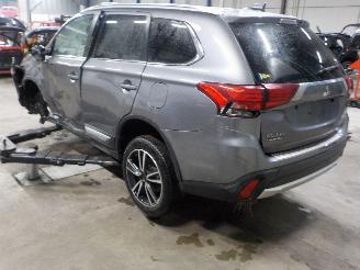 Mitsubishi Outlander Outlander (GF/GG) SUV 2.0 16V 4x2 (4J11) [110kW]  (08-2012/...) picture 4