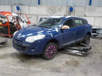 Vrakbiler auto Renault Mégane Megane III Grandtour (KZ) Combi 5-drs 1.6 16V (K4M-848(K4M-P8)) [74kW]=
  (05-2009/02-2016) 2011/2