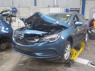 Vrakbiler auto Opel Astra Astra K Sports Tourer Combi 1.6 CDTI 110 16V (B16DTU) [81kW]  (11-2015=
/12-2022) 2017/9