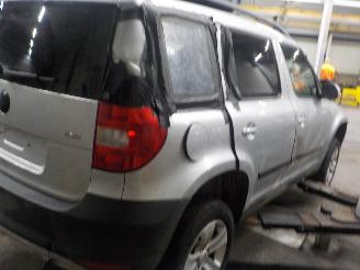 Skoda Yeti Yeti (5LAC) SUV 2.0 TDI 16V 4x4 (CFHC) [103kW]  (05-2009/12-2017) picture 3