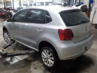 Volkswagen Polo Polo (6R) Hatchback 1.6 TDI 16V 90 (CAYB) [66kW]  (06-2009/...) picture 4