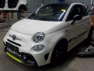 Uttjänta bilar auto Abarth  500/595/695 Hatchback 1.4 T-Jet 16V 695 (312.A.1000) [140kW]  (08-2008=
/...) 2012/0