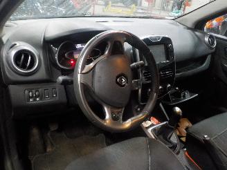 Renault Clio Clio IV Estate/Grandtour (7R) Combi 5-drs 0.9 Energy TCE 90 12V (H4B-4=
08(H4B-B4)) [66kW]  (01-2013/08-2021) picture 5