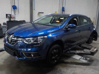 Vrakbiler auto Renault Mégane Megane IV Estate (RFBK) Combi 5-drs 1.5 Energy dCi 110 (K9K-657) [81kW=
]  (04-2016/...) 2018/0