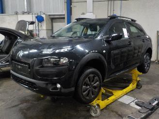 Citroën C4 C4 Cactus (0B/0P) Hatchback 5-drs 1.6 Blue Hdi 100 (DV6FD(BHY)) [73kW]=
  (09-2014/06-2018) picture 1