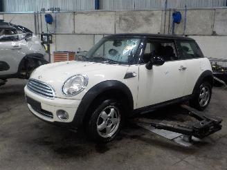 rozbiórka samochody osobowe Mini Mini Mini (R56) Hatchback 1.6 16V Cooper (N12-B16A) [88kW]  (10-2006/02-201=
2) 2007