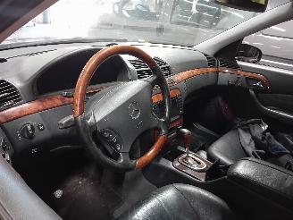 Mercedes S-klasse S (W220) Sedan 3.2 S-320 18V (M112.944) [165kW]  (10-1998/08-2005) picture 5