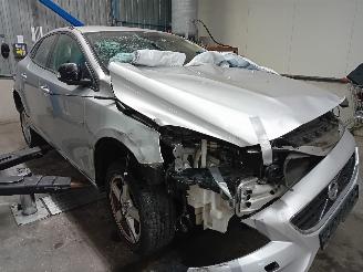 Volvo V-40 V40 (MV) Hatchback 5-drs 2.0 D3 20V (D5204T6) [110kW]  (03-2012/03-201=
5) picture 2