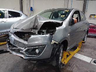 Vrakbiler auto Mitsubishi Space-star Space Star (A0) Hatchback 1.0 12V (3A90(Euro 5)) [52kW]  (05-2012/...)= 2017/0