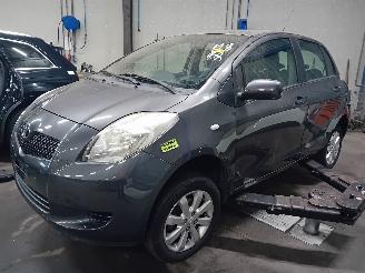 Salvage car Toyota Yaris Yaris II (P9) Hatchback 1.3 16V VVT-i (2SZFE) [64kW]  (08-2005/11-2010=
) 2008