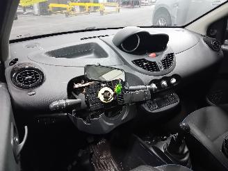 Renault Twingo Twingo II (CN) Hatchback 3-drs 1.2 16V (D4F-764(D4F-E7)) [55kW]  (03-2=
007/09-2014) picture 5